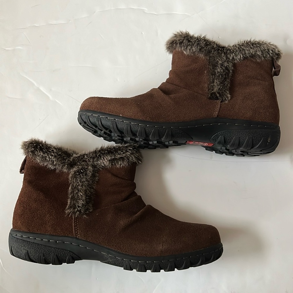 Khombu Brown Suede Booties With Faux Fur